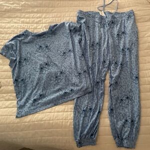 Lilo and stitch pj set in extra large